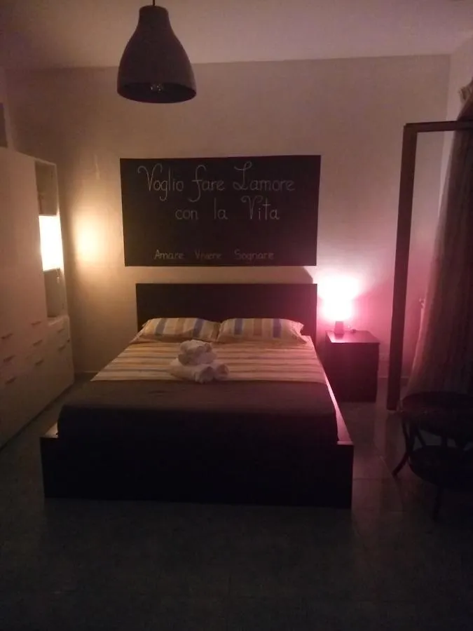 아파트 Studio Garden Taormina Center Special Place For Digital Nomad More Stay Less Pay Contact Us 0 0 3 9 3 4 9 1 0 2 6 1 6 1
